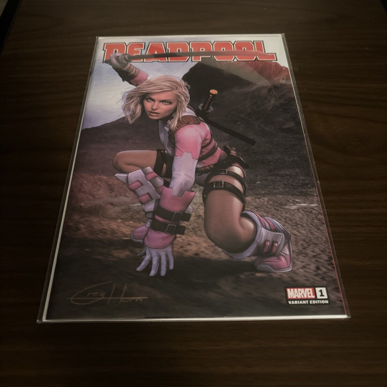 DEADPOOL #1 GREG HORN C2E2 VARIANT LE 1ST DEATH GRIP LE 153/400 - NM
