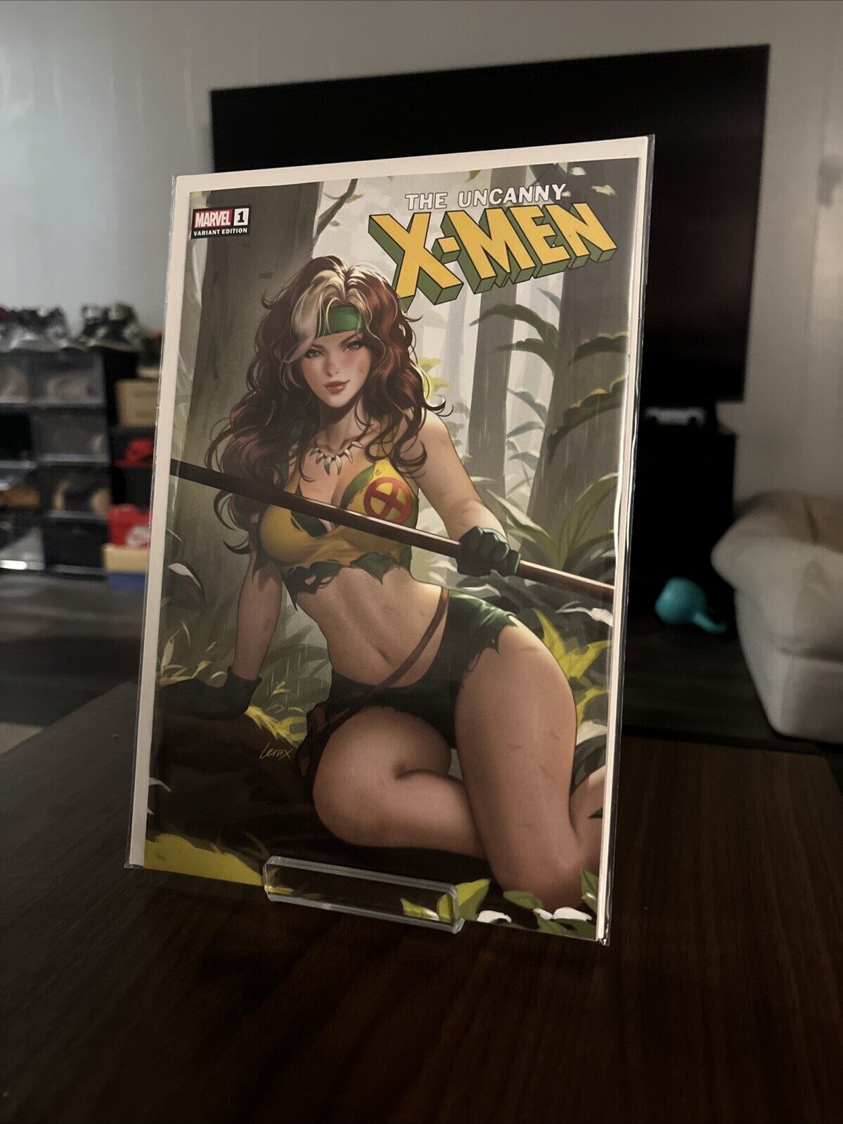 UNCANNY X-MEN #1 LEIRIX LI EXCL SAVAGE ROGUE VARIANT W/ COA #70/800