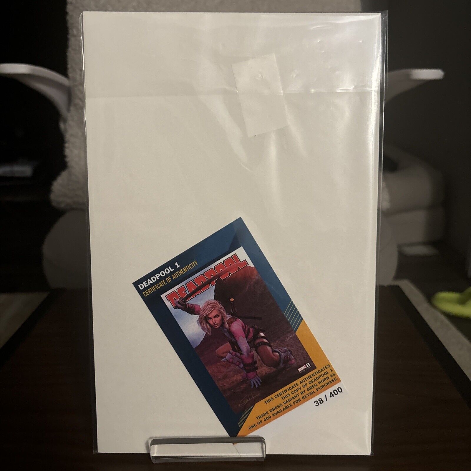 DEADPOOL #1 GREG HORN C2E2 VARIANT LE 1ST DEATH GRIP LE 38/400 - NM