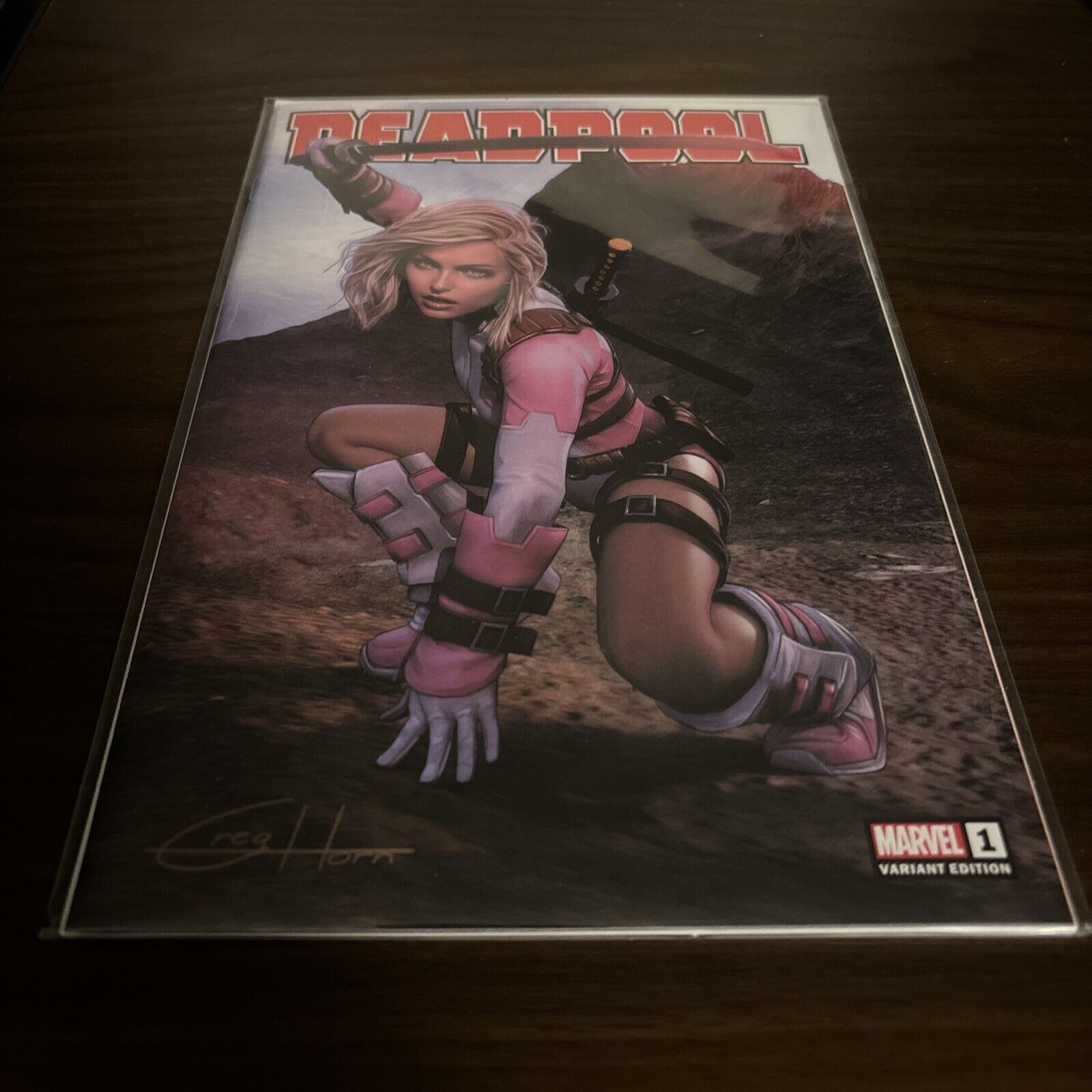 DEADPOOL #1 GREG HORN C2E2 VARIANT LE 1ST DEATH GRIP LE 72/400 - NM