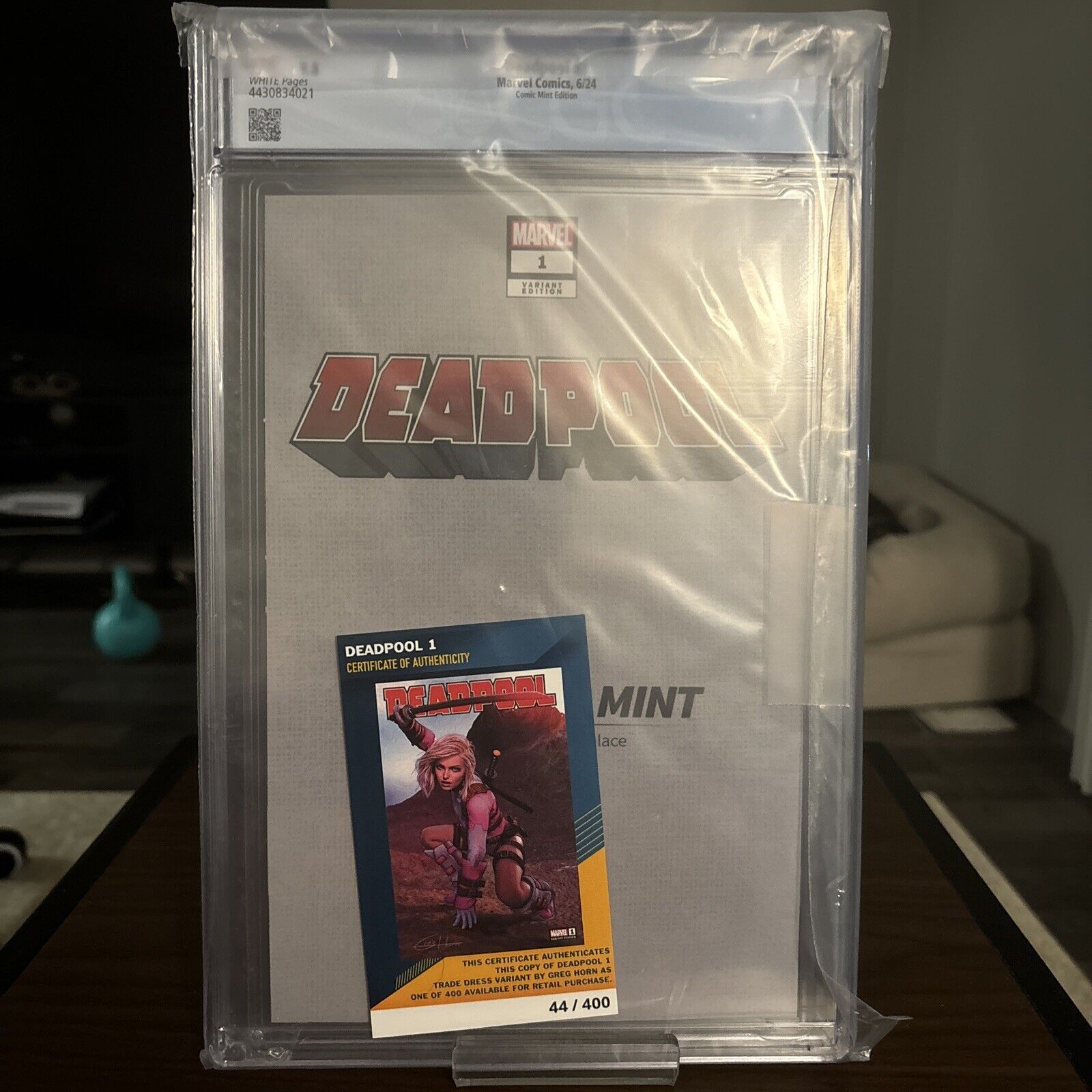 Deadpool #1 CGC 9.8 Graded Greg Horn Gwenpool C2E2 Variant 44/400