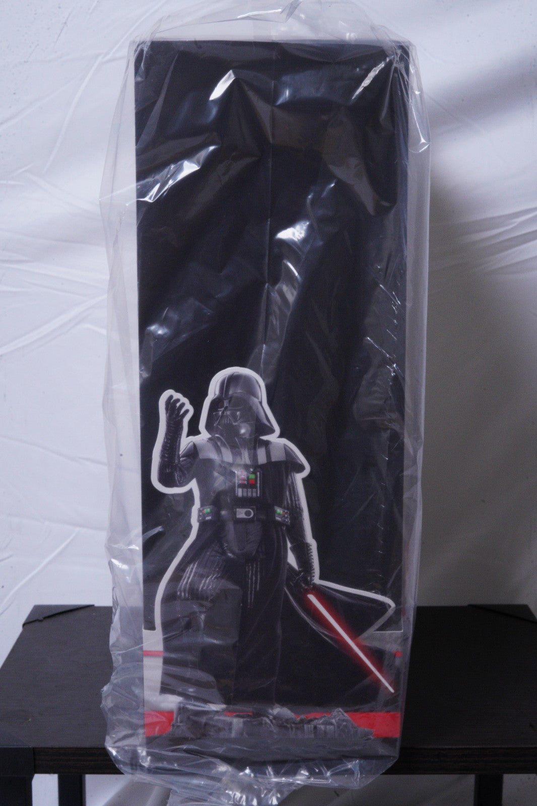 Darth Vader Deluxe Version Star Wars Sixth Scale Figure by Hot Toys