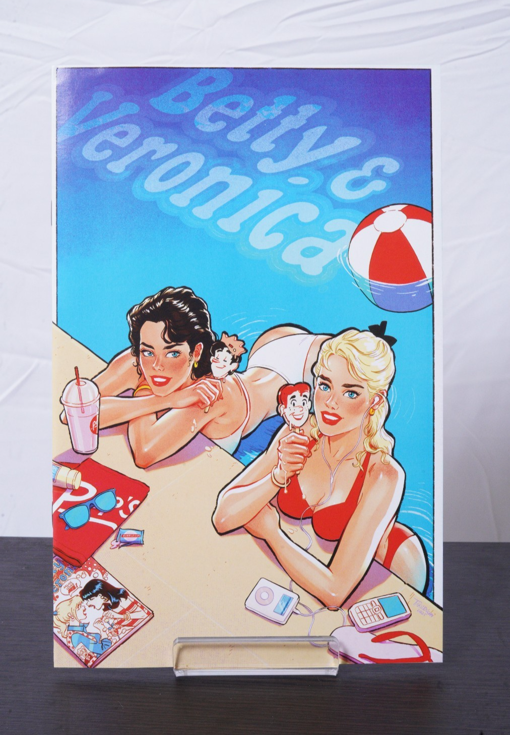 BETTY & VERONICA SUMMER FUN IN THE SUN POOLSIDE TARUSOV LTD /200