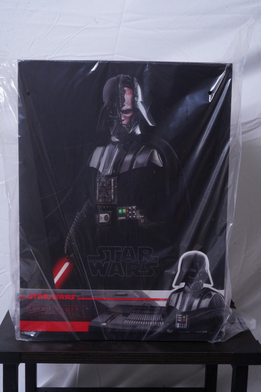 Darth Vader Deluxe Version Star Wars Sixth Scale Figure by Hot Toys