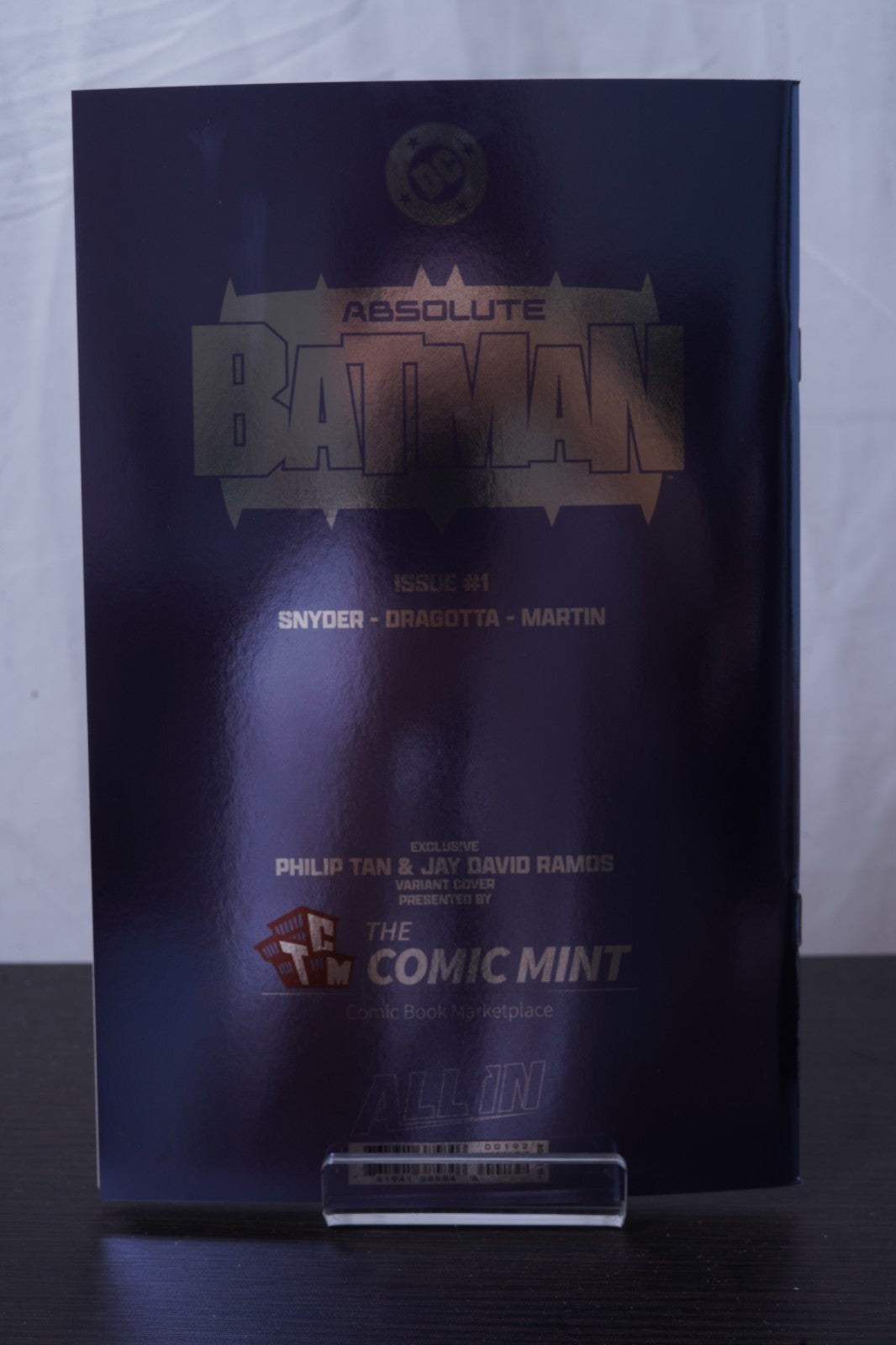 ABSOLUTE BATMAN #1 10TH PTG TAN MEGACON FOIL VARIANT LTD 1000