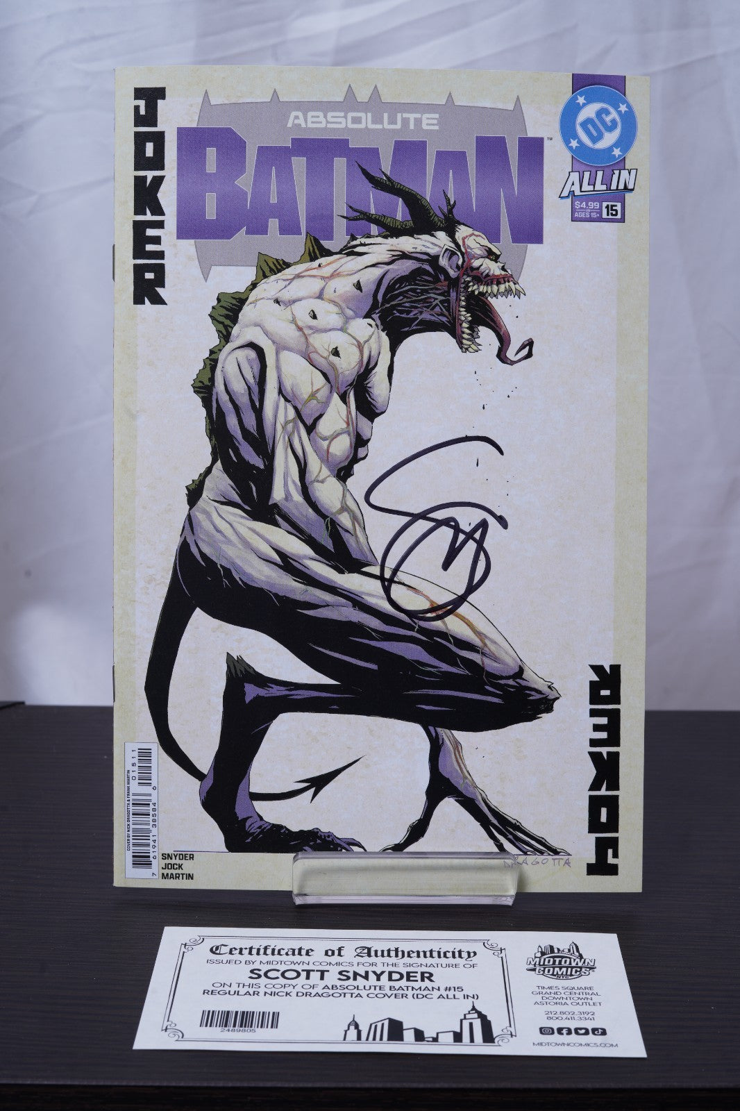 Absolute Batman #15 SIGNED by Scott Snyder with COA Midtown~ 1st Print, Cover A