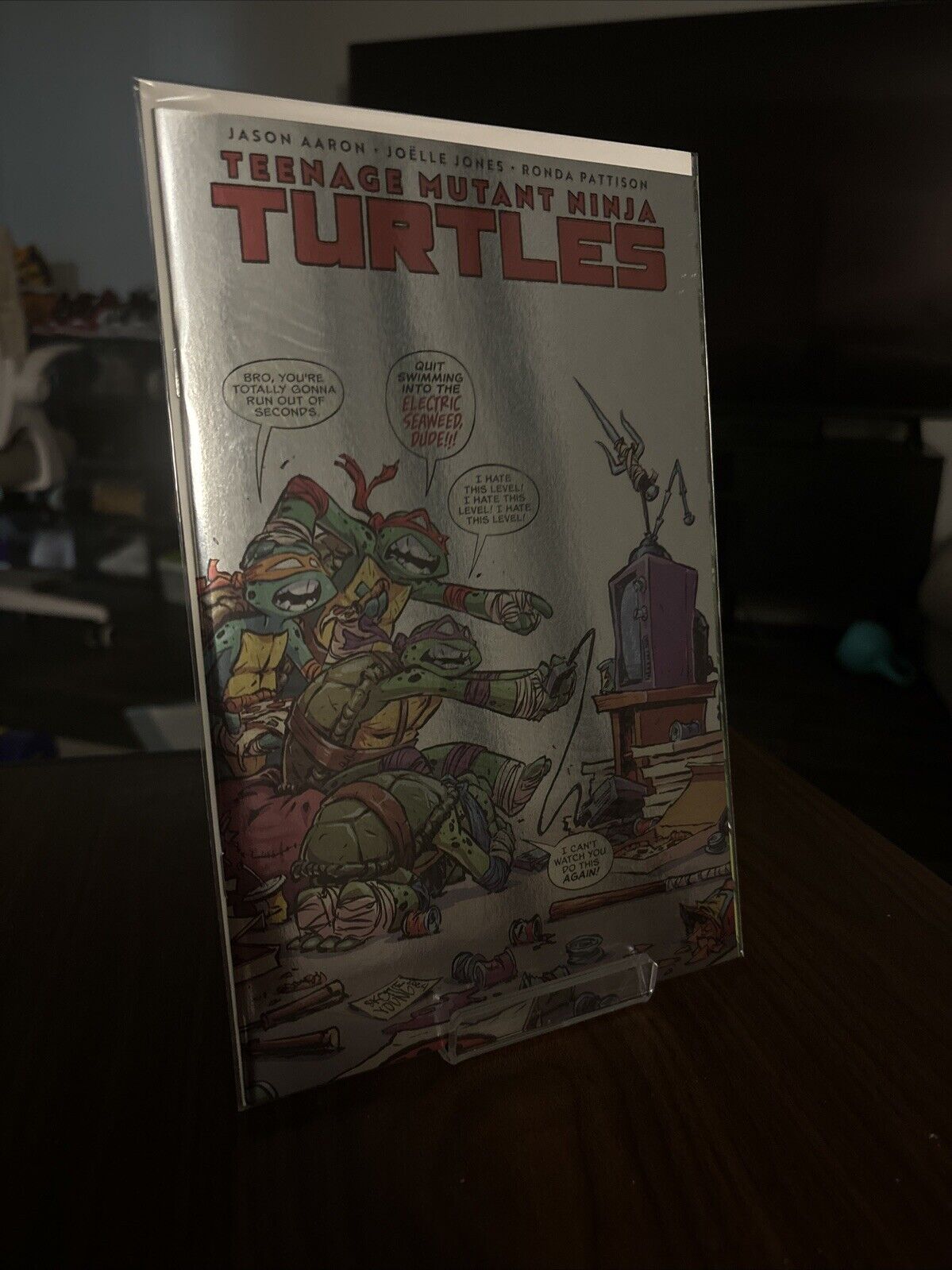 TEENAGE MUTANT NINJA TURTLES #1 SKOTTIE YOUNG EXCLUSIVE UNSIGNED CHROME FOIL