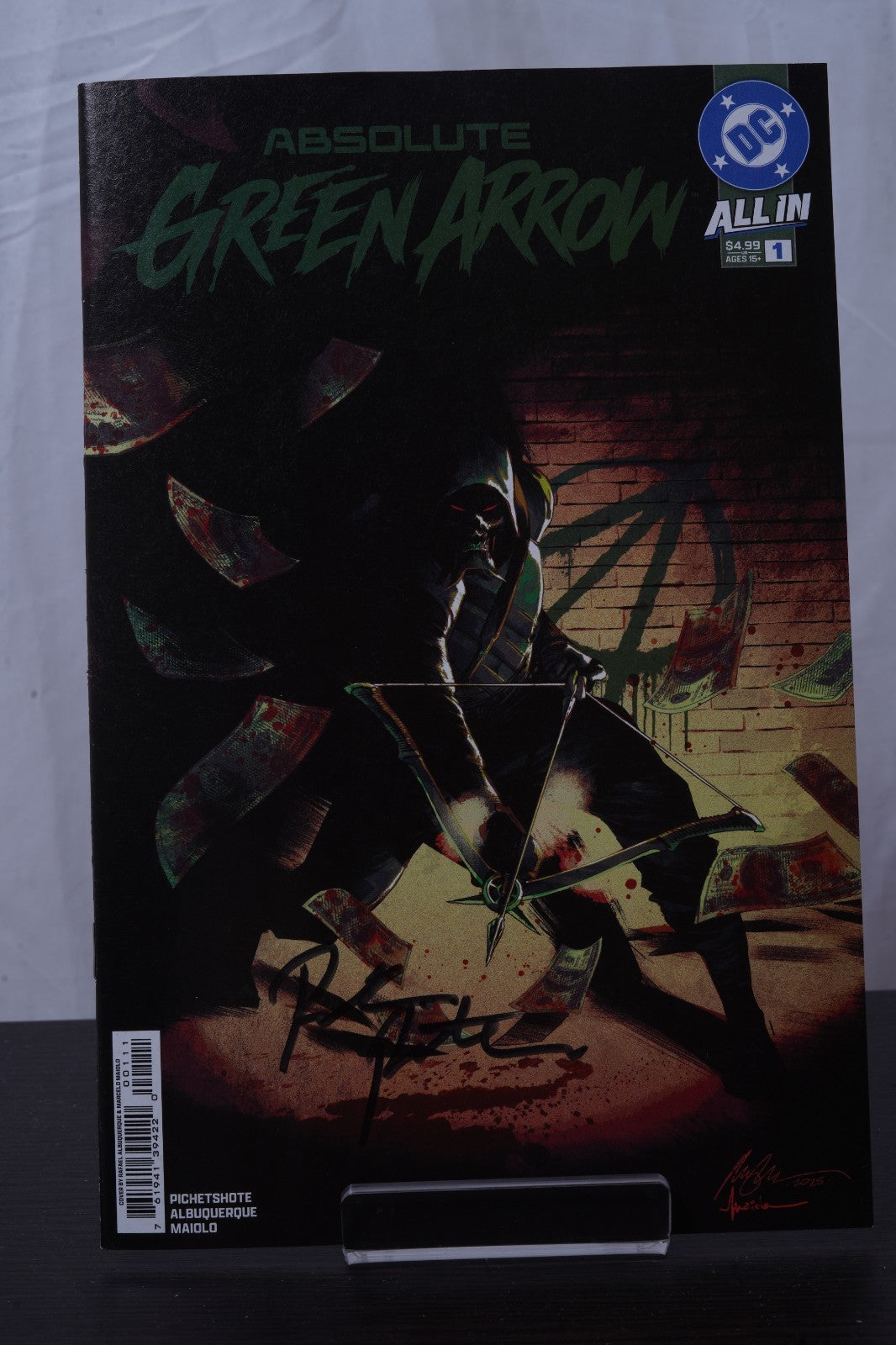 Absolute Green Arrow #1 Cover A SIGNED BY PORNSAK PICHETSHOTE with COA *Damage