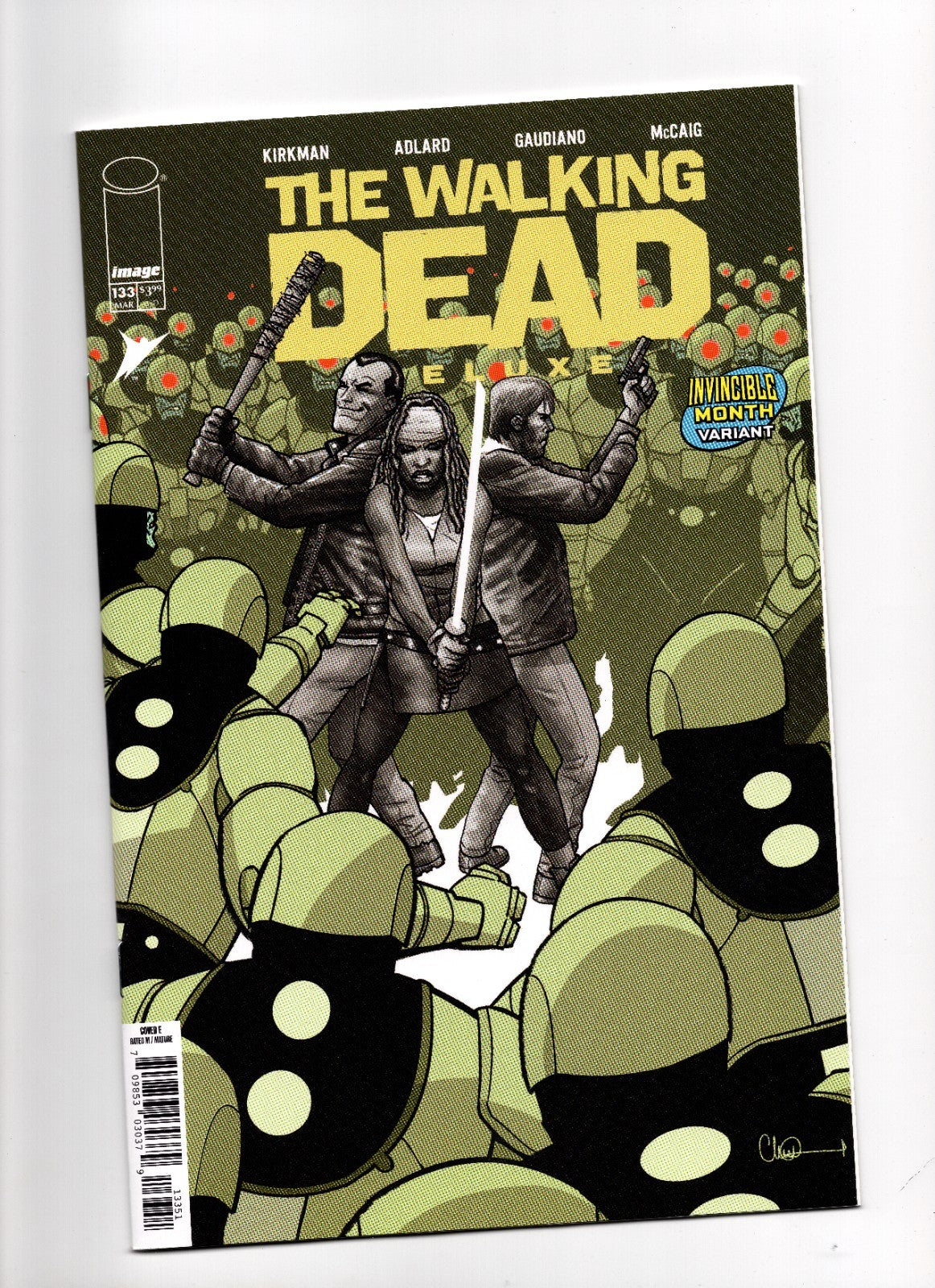 WALKING DEAD DELUXE #133 CVR E DAVID FINCH & DAVE MCCAIG INVINCIBLE TEAM UP VAR