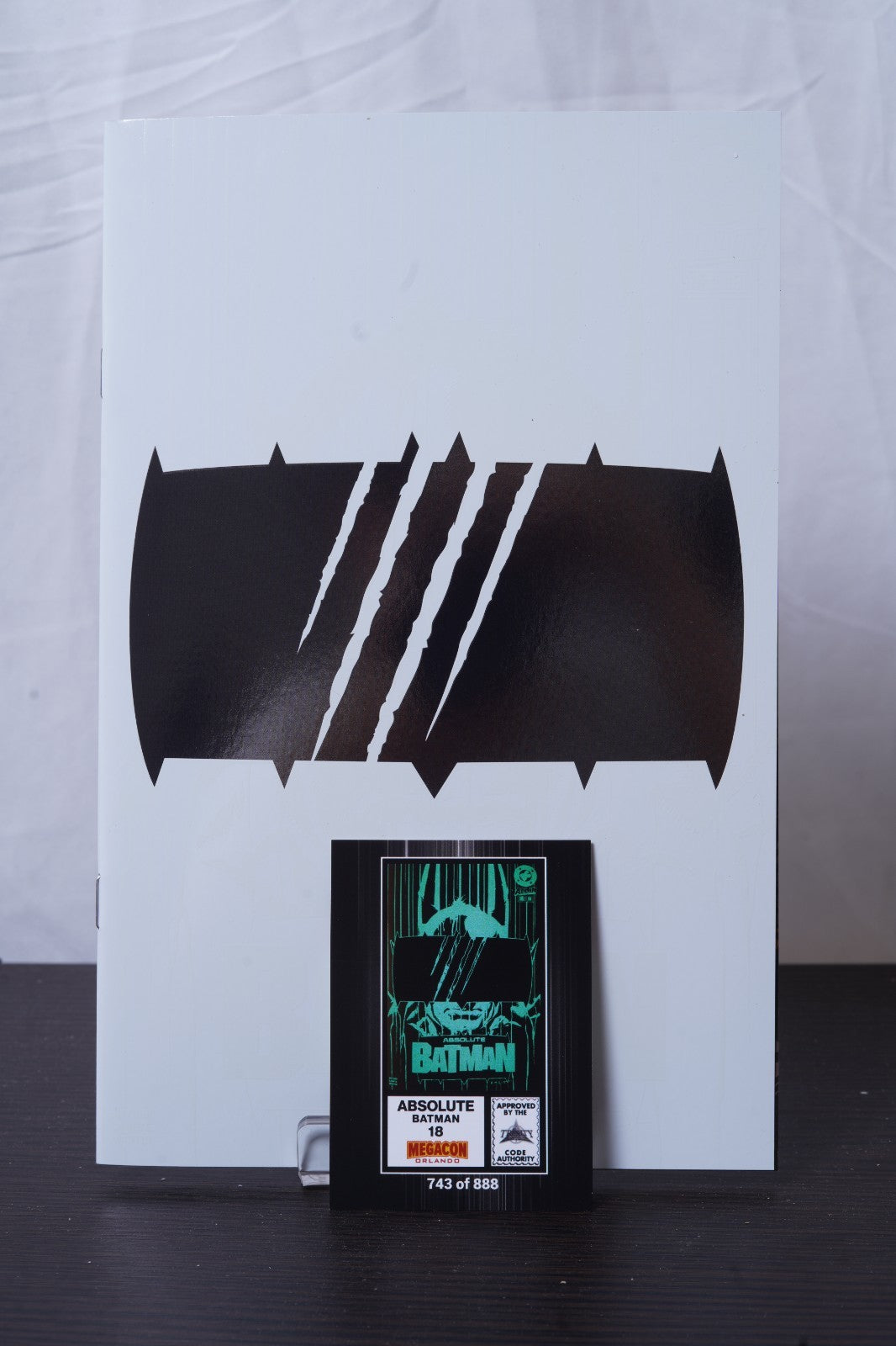 Absolute Batman #18 Trinity Megacon 2026 GITD Exclusive by E.M. Gist #743/888