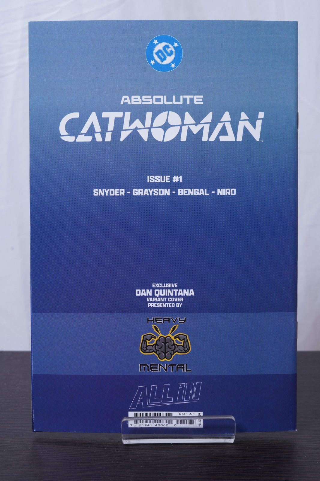 ABSOLUTE CATWOMAN #1 DAN QUINTANA EXCLUSIVE TRADE DRESS & VIRGIN SET