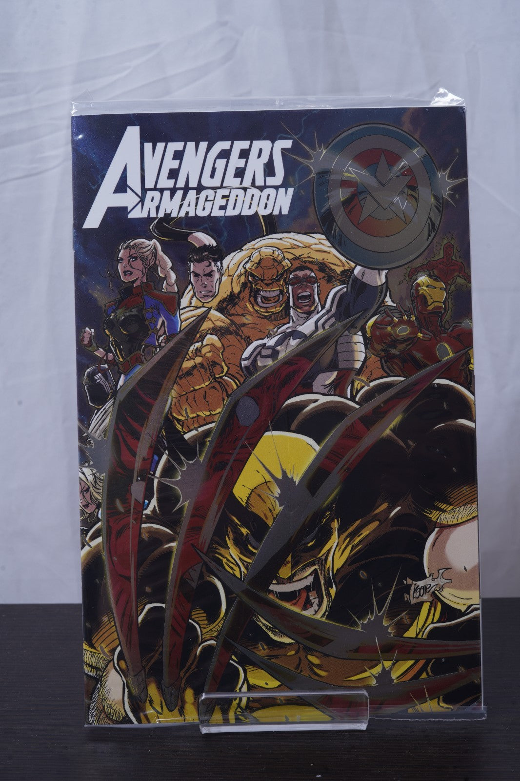 AVENGERS: ARMAGEDDON #1 KAARE ANDREWS FOIL VARIANT POLYBAGGED WITH CARD