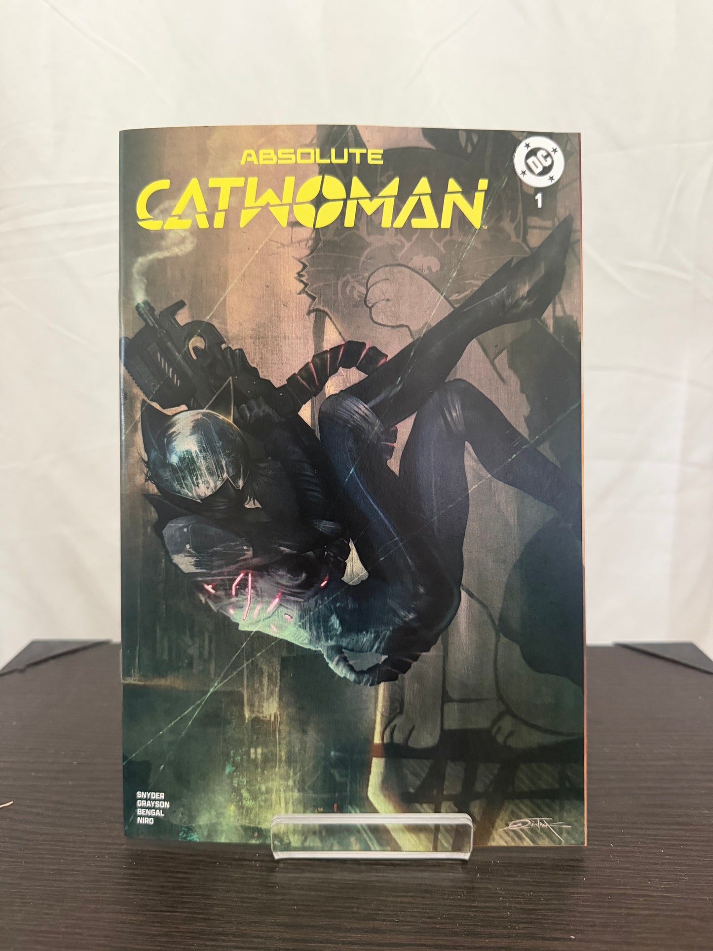 Absolute Catwoman #1 Dan Quintana Trade Dress Cardstock